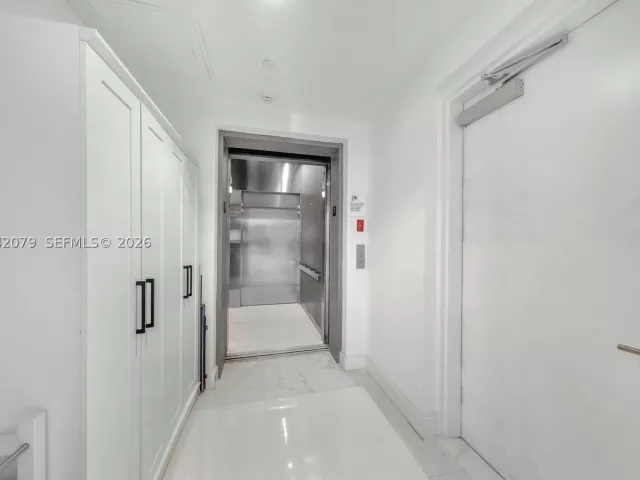 2-bedroom condo for sale in Miami - 460 NE 28th St 701 - MondialRealty