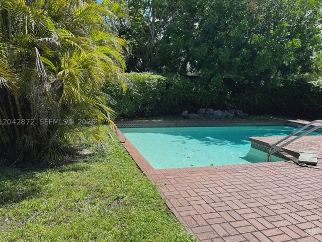 2-bedroom home for sale in Miami - 1020 NE 202nd Ter - MondialRealty