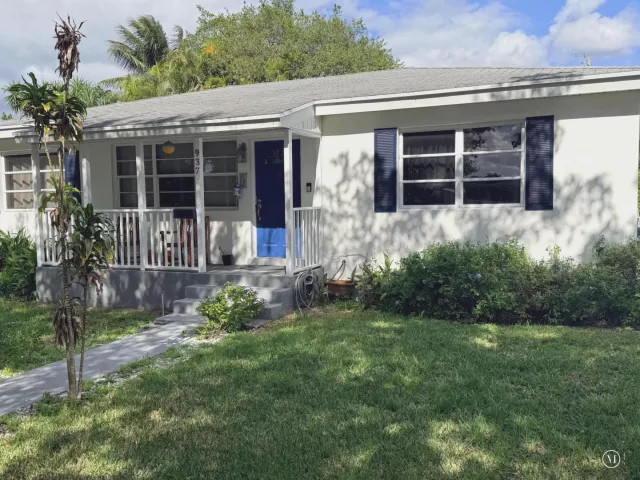 3-bedroom home for sale in West Palm Beach - 937 Upland Road - MondialRealty