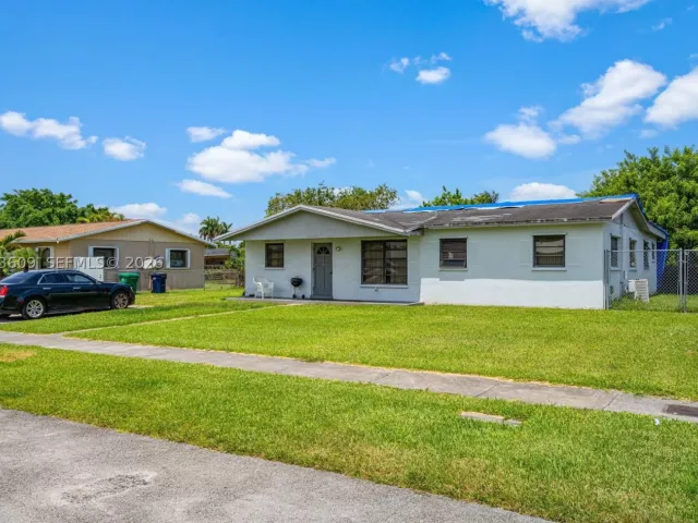 3-bedroom home for sale in Miami - 14125 SW 109th Pl - MondialRealty