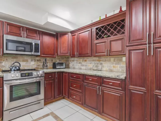 3-bedroom home for rent in Miami - 475 NE 113th Street - MondialRealty
