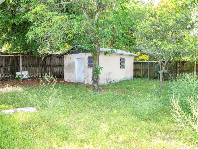 2-bedroom home for sale in Miami - 90 NE 48th St - MondialRealty