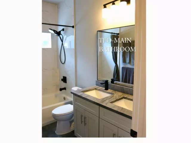 4-bedroom home for sale in Wilton Manors - 2801 NE 2nd Avenue - MondialRealty