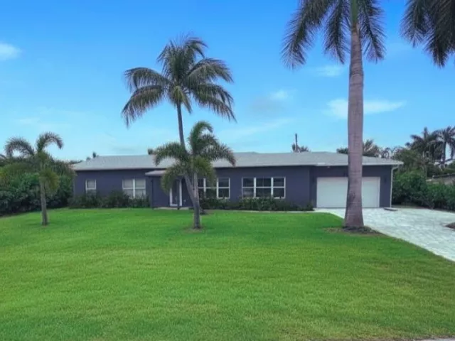 4-bedroom home for sale in Wilton Manors - 2801 NE 2nd Avenue - MondialRealty