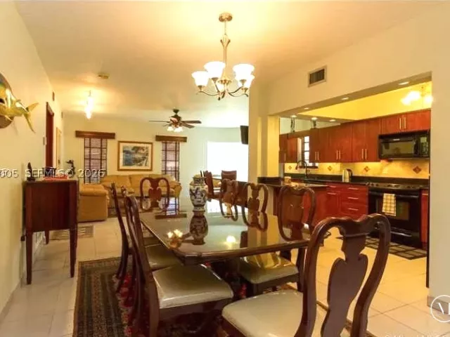 4-bedroom home for sale in Miami - 5931 SW 46th St - MondialRealty