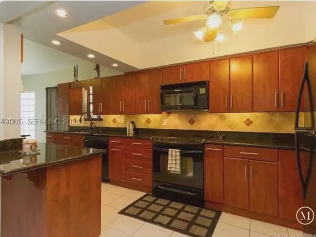 4-bedroom home for sale in Miami - 5931 SW 46th St - MondialRealty