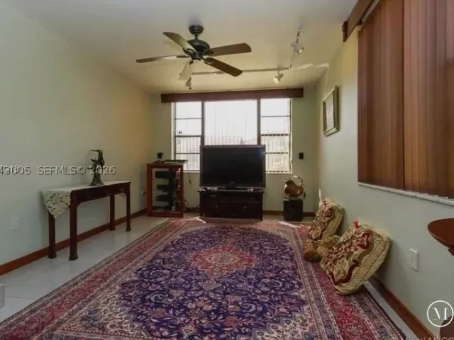 4-bedroom home for sale in Miami - 5931 SW 46th St - MondialRealty