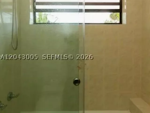 4-bedroom home for sale in Miami - 5931 SW 46th St - MondialRealty