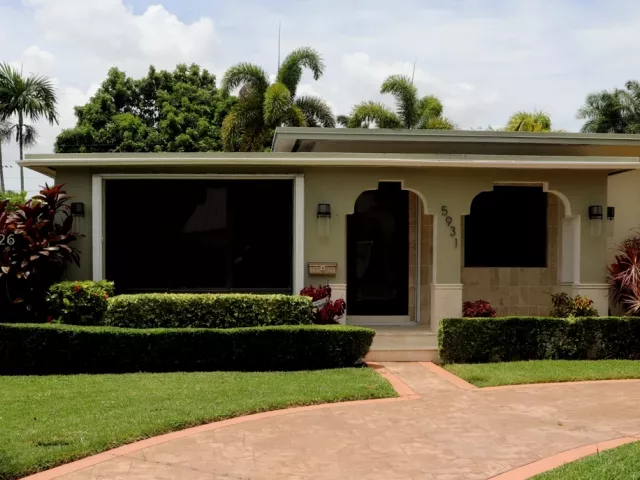 4-bedroom home for sale in Miami - 5931 SW 46th St - MondialRealty