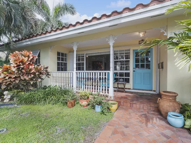 3-bedroom home for rent in Pompano Beach - 700 NE 26th Avenue - MondialRealty