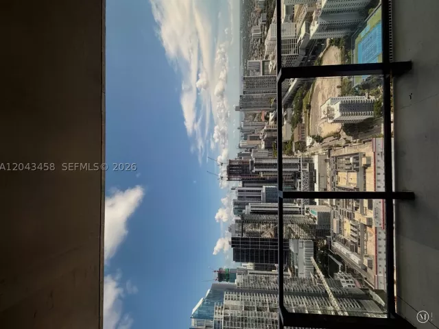 1-bedroom condo for sale in Miami - 20 NE 11th St 5103 - MondialRealty