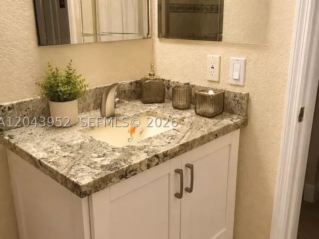 3-bedroom home for sale in Homestead - 26764 SW 122nd Pl - MondialRealty