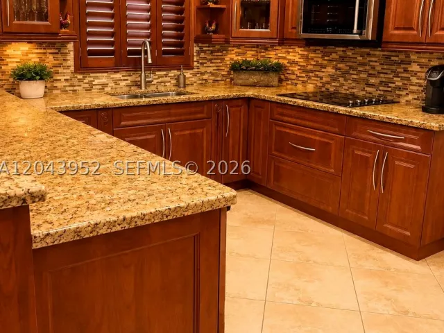 3-bedroom home for sale in Homestead - 26764 SW 122nd Pl - MondialRealty