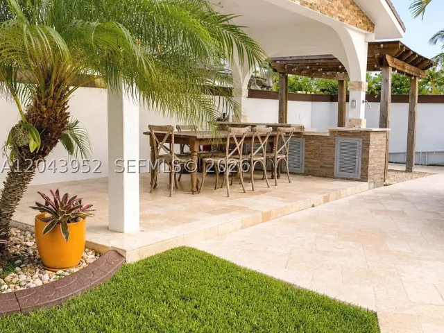 3-bedroom home for sale in Homestead - 26764 SW 122nd Pl - MondialRealty