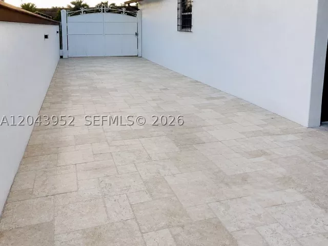 3-bedroom home for sale in Homestead - 26764 SW 122nd Pl - MondialRealty