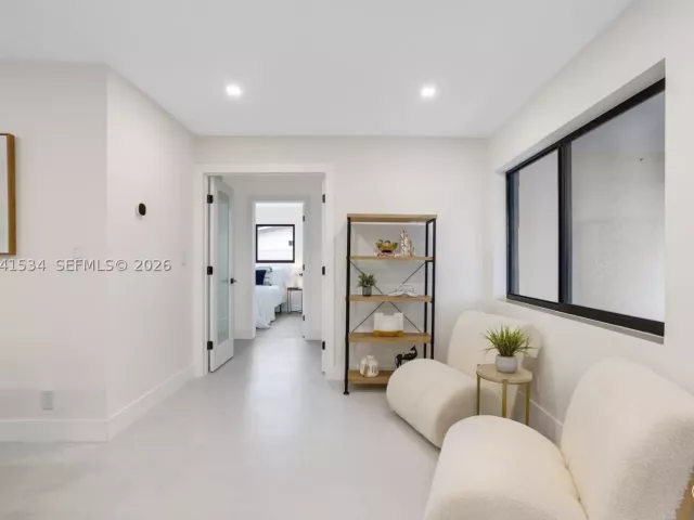 4-bedroom home for sale in Fort Lauderdale - 5718 NE 15th Ave - MondialRealty