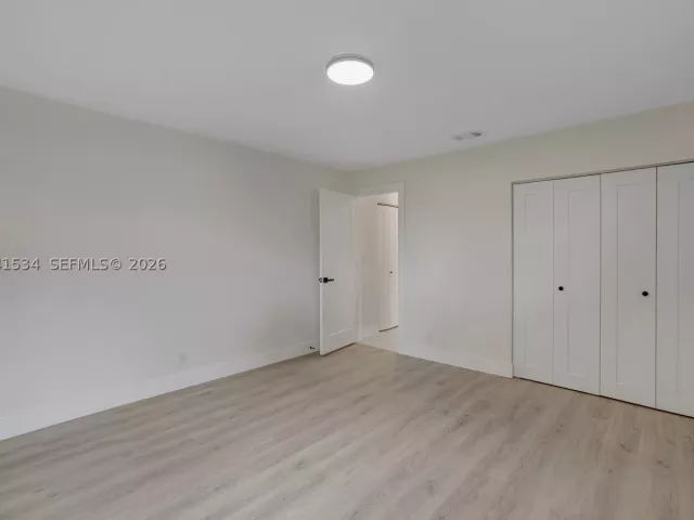 4-bedroom home for sale in Fort Lauderdale - 5718 NE 15th Ave - MondialRealty