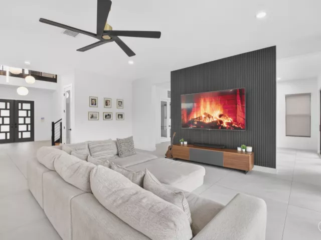 5-bedroom home for sale in Boca Raton - 8845 Skyward Street - MondialRealty