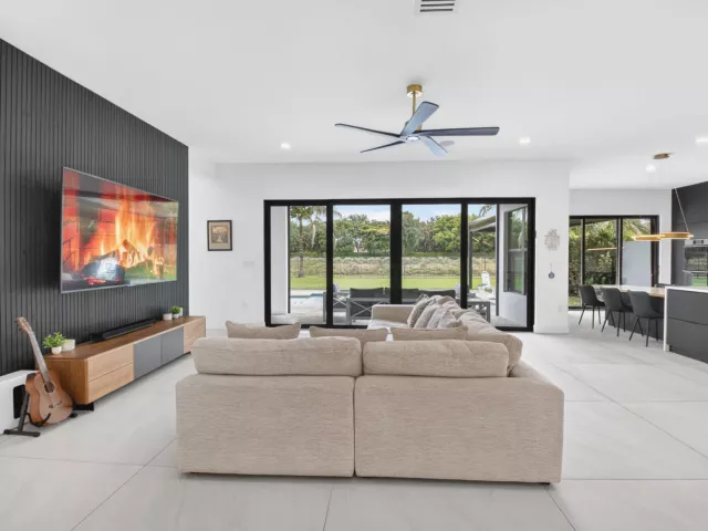 5-bedroom home for sale in Boca Raton - 8845 Skyward Street - MondialRealty