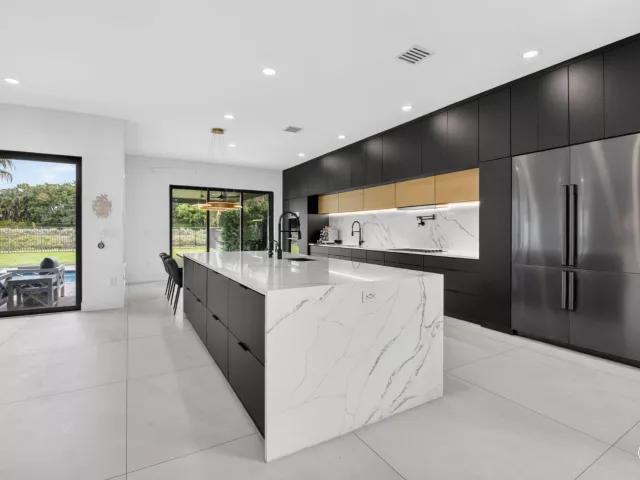 5-bedroom home for sale in Boca Raton - 8845 Skyward Street - MondialRealty