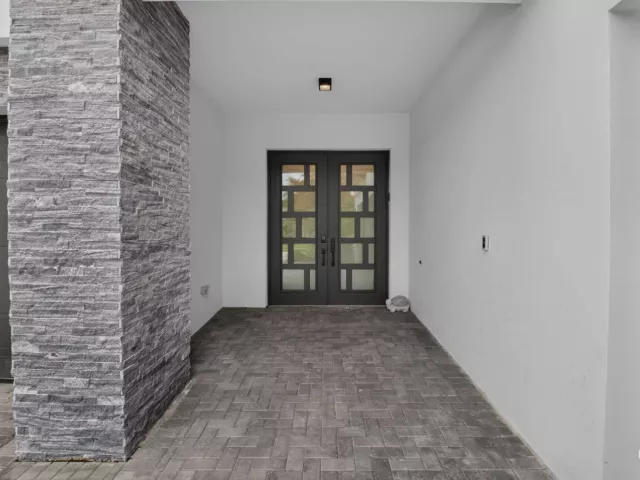 5-bedroom home for sale in Boca Raton - 8845 Skyward Street - MondialRealty