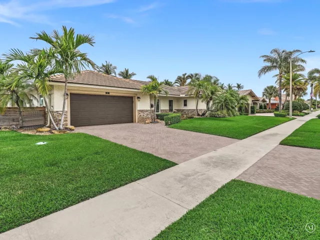 3-bedroom home for sale in Deerfield Beach - 1525 SE 12th Street - MondialRealty