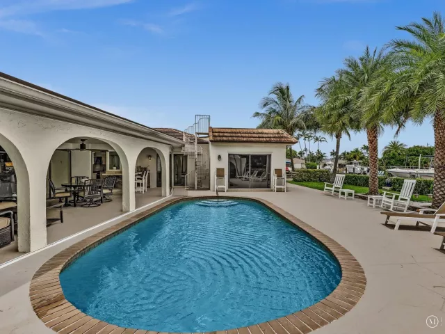 3-bedroom home for sale in Deerfield Beach - 1525 SE 12th Street - MondialRealty