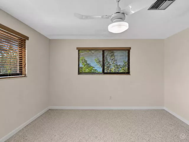 5-bedroom home for sale in Miami - 19321 NE 18th Place - MondialRealty