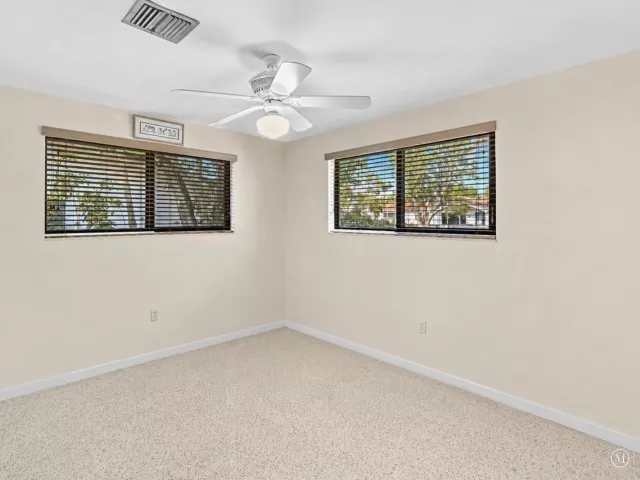 5-bedroom home for sale in Miami - 19321 NE 18th Place - MondialRealty