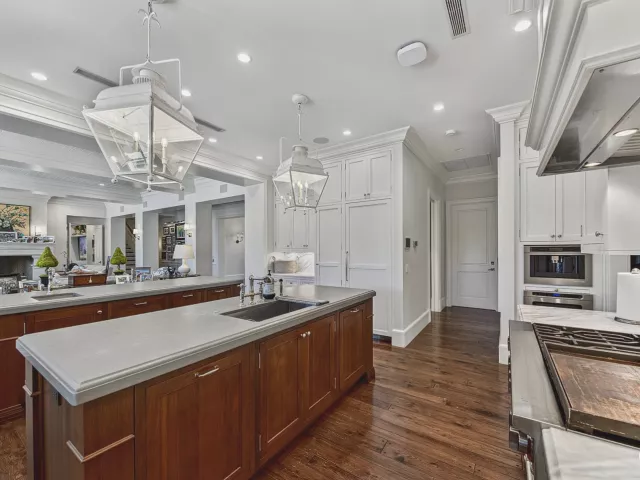 5-bedroom home for sale in Fort Lauderdale - 1719 SE 10th Street - MondialRealty