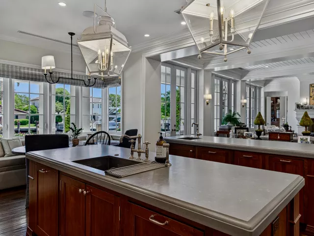 5-bedroom home for sale in Fort Lauderdale - 1719 SE 10th Street - MondialRealty