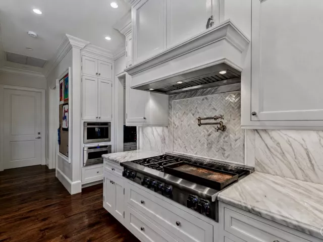 5-bedroom home for sale in Fort Lauderdale - 1719 SE 10th Street - MondialRealty