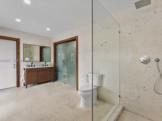 4-bedroom home for sale in Miami - 1110 NW North River Dr - MondialRealty