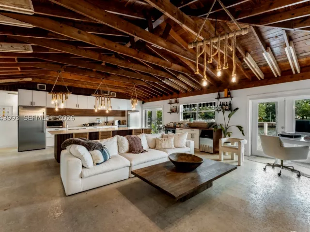4-bedroom home for sale in Miami - 1110 NW North River Dr - MondialRealty