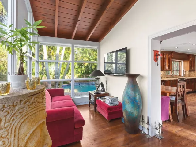 3-bedroom home for rent in Coral Gables - 6315 Maynada St - MondialRealty