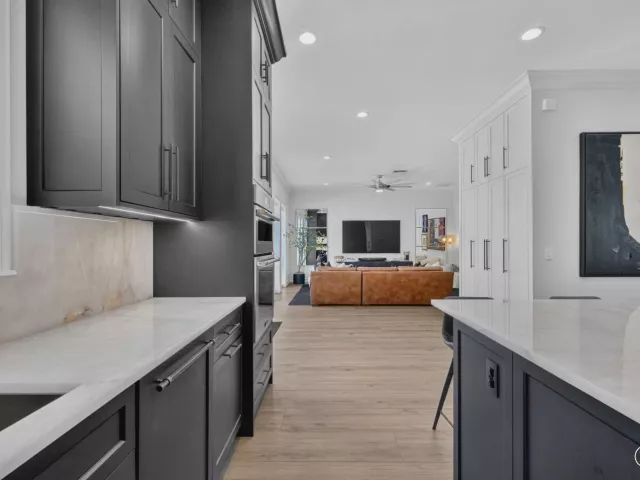 4-bedroom home for sale in Fort Lauderdale - 2021 SW 14th Terrace - MondialRealty