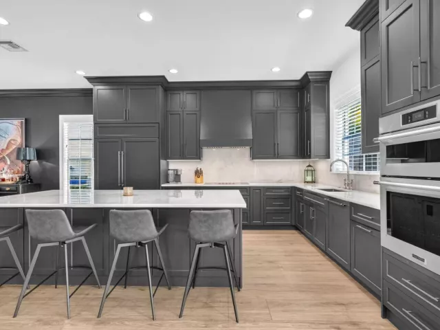 4-bedroom home for sale in Fort Lauderdale - 2021 SW 14th Terrace - MondialRealty