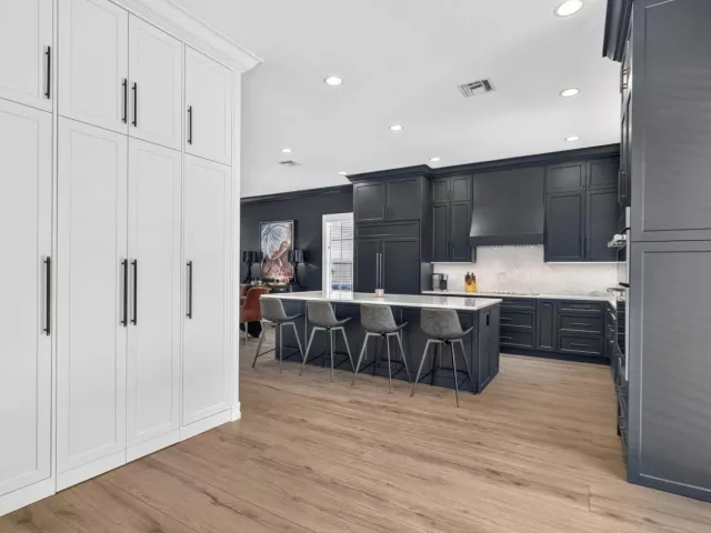 4-bedroom home for sale in Fort Lauderdale - 2021 SW 14th Terrace - MondialRealty