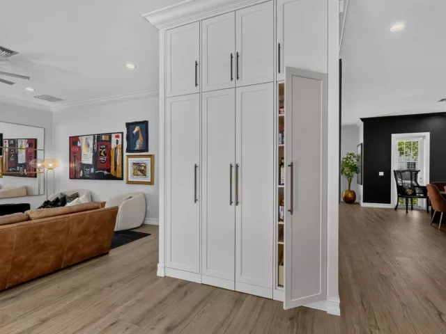 4-bedroom home for sale in Fort Lauderdale - 2021 SW 14th Terrace - MondialRealty