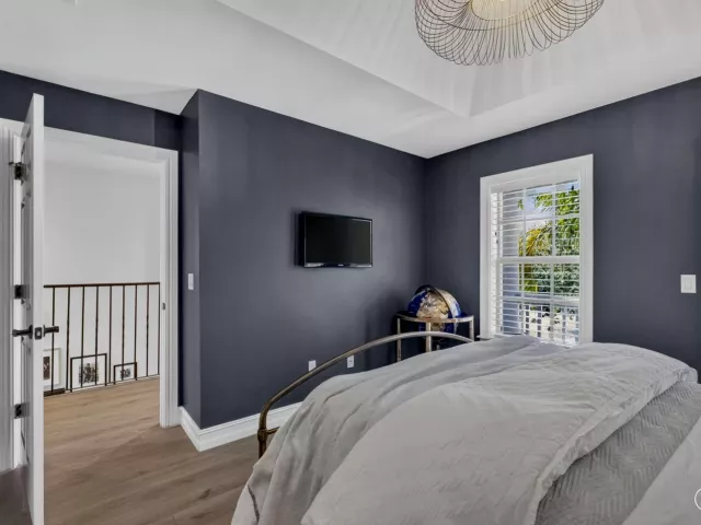 4-bedroom home for sale in Fort Lauderdale - 2021 SW 14th Terrace - MondialRealty