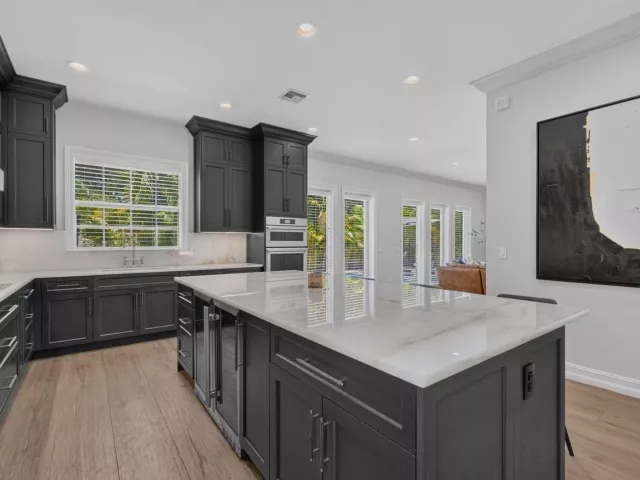 4-bedroom home for sale in Fort Lauderdale - 2021 SW 14th Terrace - MondialRealty