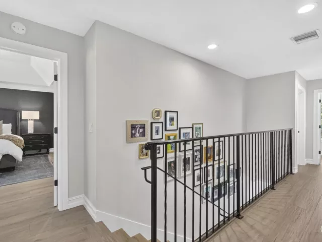 4-bedroom home for sale in Fort Lauderdale - 2021 SW 14th Terrace - MondialRealty