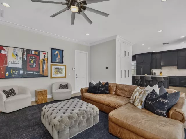 4-bedroom home for sale in Fort Lauderdale - 2021 SW 14th Terrace - MondialRealty