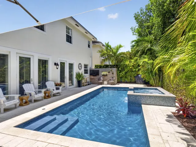 4-bedroom home for sale in Fort Lauderdale - 2021 SW 14th Terrace - MondialRealty