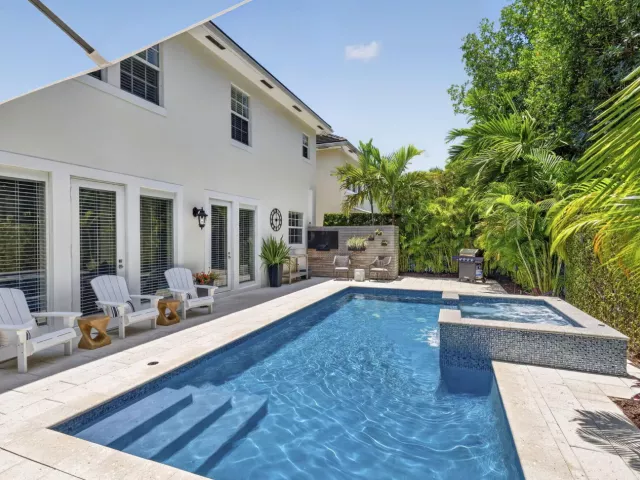 4-bedroom home for sale in Fort Lauderdale - 2021 SW 14th Terrace - MondialRealty