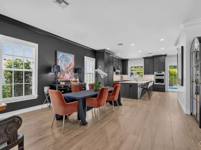 4-bedroom home for sale in Fort Lauderdale - 2021 SW 14th Terrace - MondialRealty