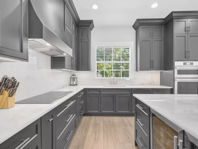 4-bedroom home for sale in Fort Lauderdale - 2021 SW 14th Terrace - MondialRealty