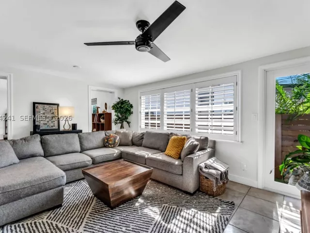 3-bedroom home for sale in Miami - 2220 SW 25th St - MondialRealty