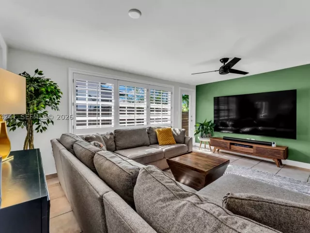 3-bedroom home for sale in Miami - 2220 SW 25th St - MondialRealty