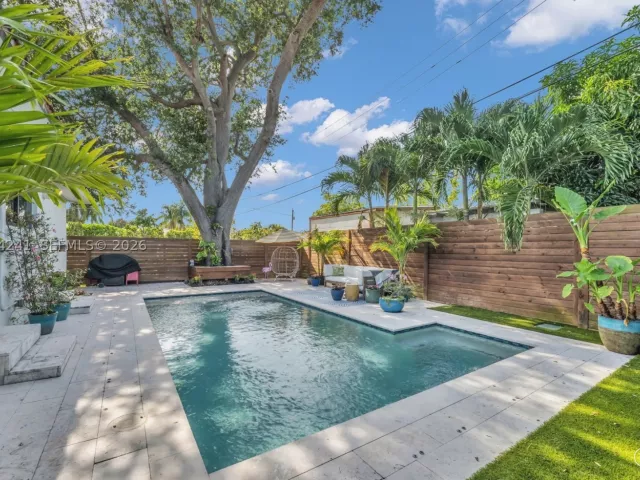 3-bedroom home for sale in Miami - 2220 SW 25th St - MondialRealty